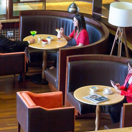 상파울로 에어포트 메리어트 호텥 호텔 과룰류스 외부 사진 The lounge at the airport