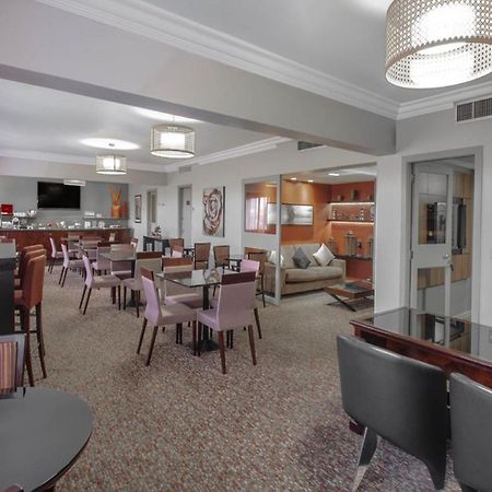 상파울로 에어포트 메리어트 호텥 호텔 과룰류스 외부 사진 The lounge at the airport